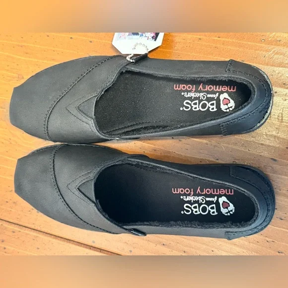 BOBS from Skechers - Petco Love Collab - New w/Tags - Women's Size 8 -Black Lugs - Picture 4 of 13